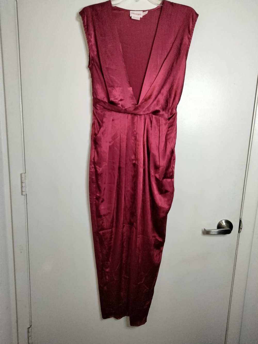 Showpo. -Sz 4- Cranberry Red Deep V-neck Sleeveless Satin Midi/Maxi Midi Dress